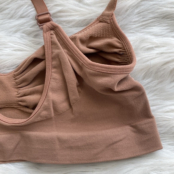 SKIMS | Seamless Sculpt Bralette - Picture 7 of 9